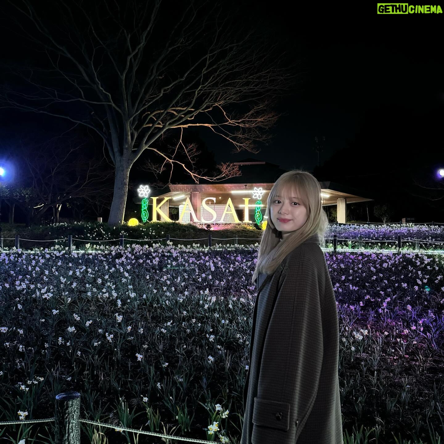 Ayaka Konno - 22K Likes - 花と光のムーブメント
今回は葛西臨海公園に行ってきました!
スイセンのいい香りに包まれた空間とライトアップ、観覧車とのコラボも葛西臨海公園ならではで、とっても素敵でした🫶
2/25までなのでぜひ行ってみてね〜!
ライトアップの時間は17:00〜21:00の間です🙆♀️
#PR
#花と光のムーブメント #葛西臨海公園 #水仙 #スイセン
#ライトアップ #フォトスポット #観覧車 #イルミネーション