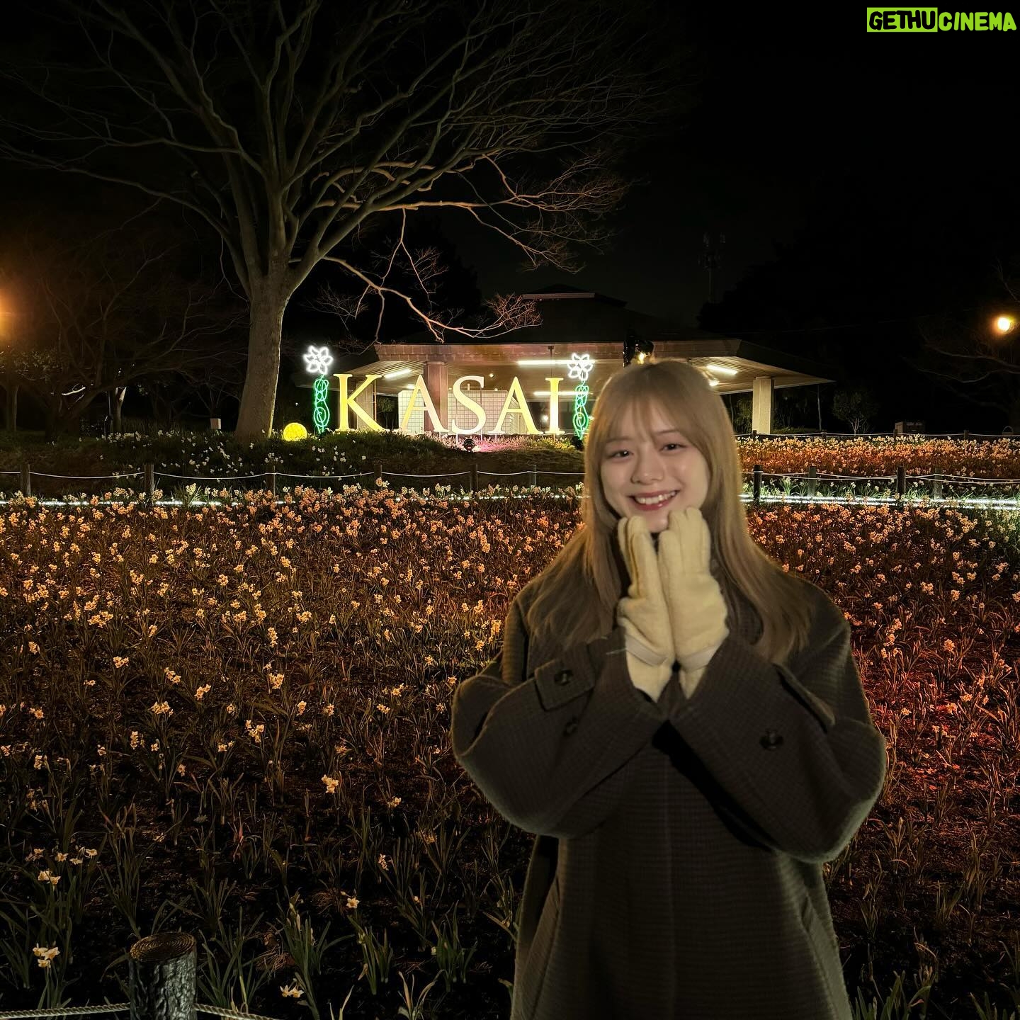 Ayaka Konno - 22K Likes - 花と光のムーブメント
今回は葛西臨海公園に行ってきました!
スイセンのいい香りに包まれた空間とライトアップ、観覧車とのコラボも葛西臨海公園ならではで、とっても素敵でした🫶
2/25までなのでぜひ行ってみてね〜!
ライトアップの時間は17:00〜21:00の間です🙆♀️
#PR
#花と光のムーブメント #葛西臨海公園 #水仙 #スイセン
#ライトアップ #フォトスポット #観覧車 #イルミネーション