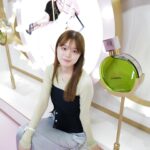 Ayaka Konno Instagram - シャネルのフレグランス「CHANCE」のイベントに招待いただきました💐 会場全体に散りばめられた「CHANCE」にとっても心が踊りました🫧 わたしはチャンスの香りがお気に入りでした！ #PR #CHANEL #CHANCE #CHANELFRAGRANCE #シャネル @chanel.beauty