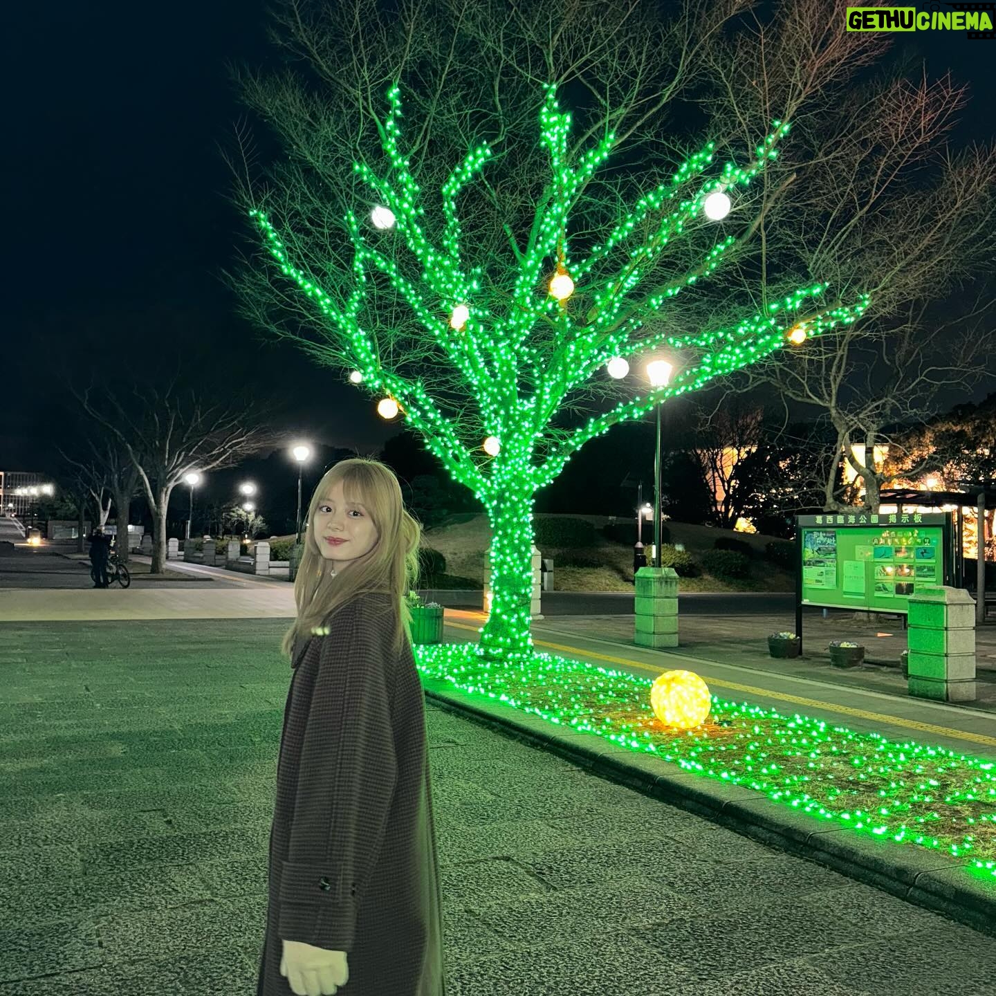 Ayaka Konno - 22K Likes - 花と光のムーブメント
今回は葛西臨海公園に行ってきました!
スイセンのいい香りに包まれた空間とライトアップ、観覧車とのコラボも葛西臨海公園ならではで、とっても素敵でした🫶
2/25までなのでぜひ行ってみてね〜!
ライトアップの時間は17:00〜21:00の間です🙆♀️
#PR
#花と光のムーブメント #葛西臨海公園 #水仙 #スイセン
#ライトアップ #フォトスポット #観覧車 #イルミネーション