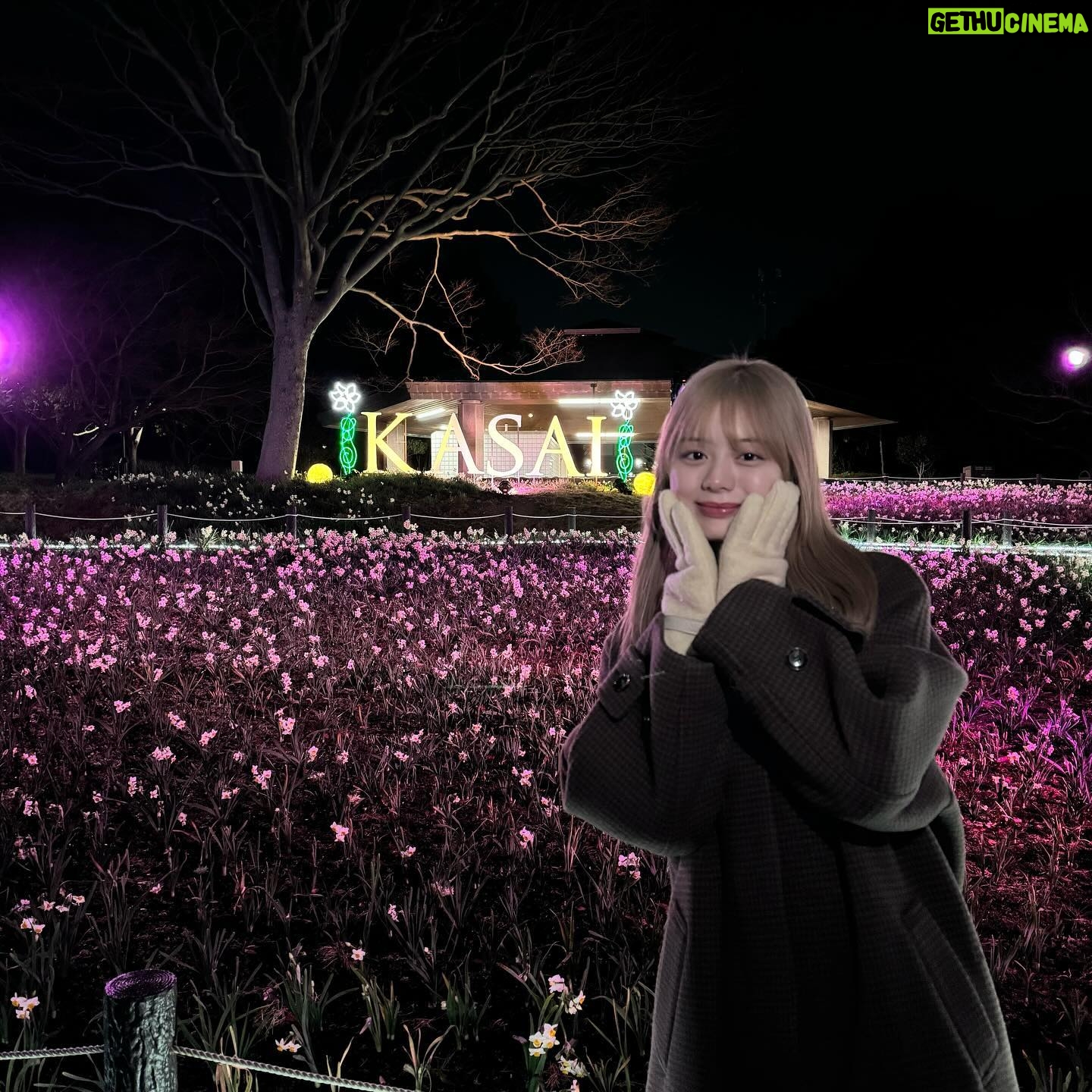 Ayaka Konno - 22K Likes - 花と光のムーブメント
今回は葛西臨海公園に行ってきました!
スイセンのいい香りに包まれた空間とライトアップ、観覧車とのコラボも葛西臨海公園ならではで、とっても素敵でした🫶
2/25までなのでぜひ行ってみてね〜!
ライトアップの時間は17:00〜21:00の間です🙆♀️
#PR
#花と光のムーブメント #葛西臨海公園 #水仙 #スイセン
#ライトアップ #フォトスポット #観覧車 #イルミネーション