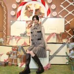 Ayaka Konno Instagram - JO MALONE LONDON 12/14(火)〜12/25(月)まで、表参道ヒルズ B3F スペースオーで Gingerbread Landのポップアップイベントが開催されます🎄 すごく可愛い空間で、気分も上がりました！ 公式LINEアカウントから予約して、ぜひ会場に足を運んでみてください〜🫶 #PR #JustBecause #JoMaloneLondon #SeasonOfScent #ジンジャーブレッドランド