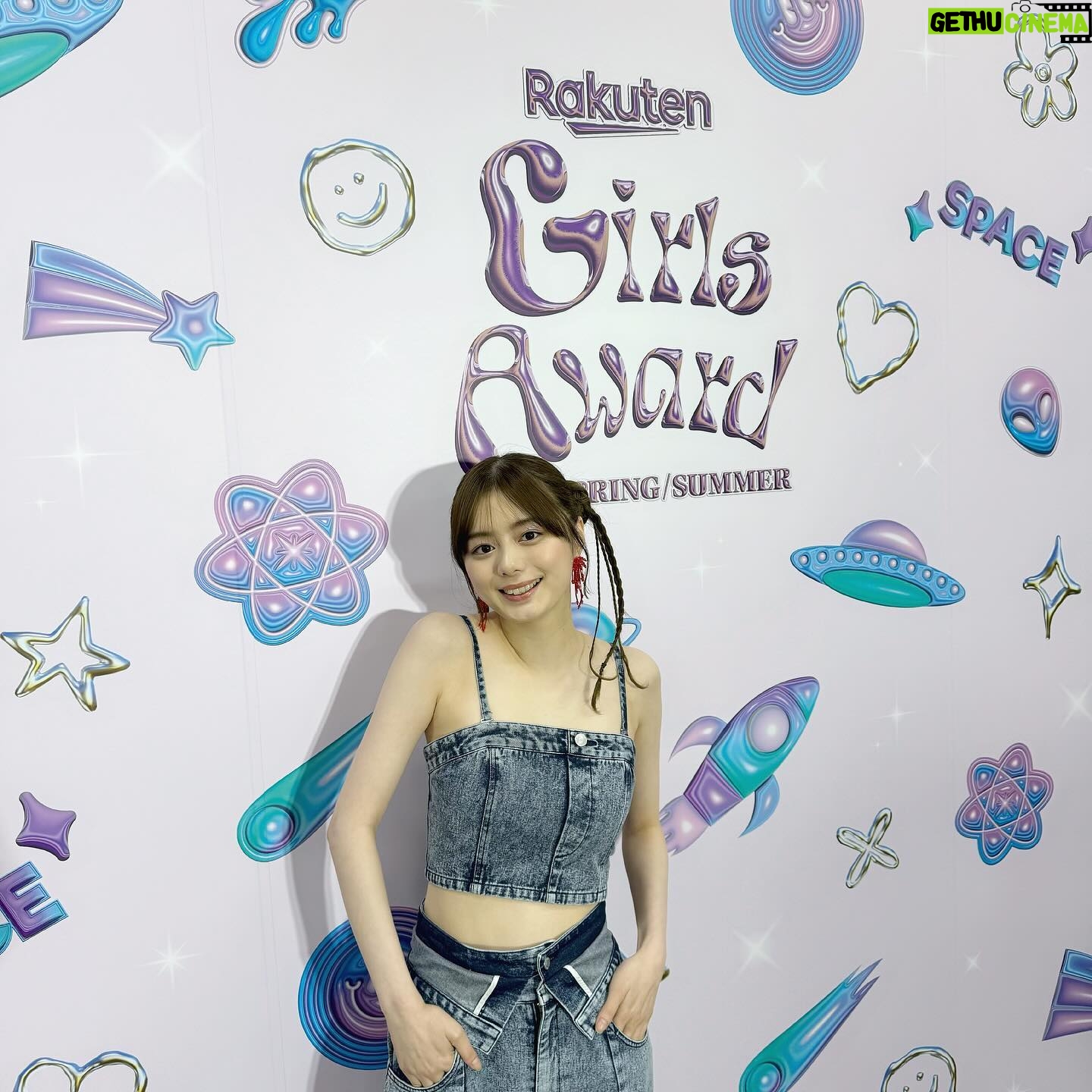 Ayaka Konno - 24.7K Likes - @girlsaward_official 2024 S/S
@nonno_magazine × @dazzlin_official ステージと
@emoda_official ステージを歩かせていただきました🫶
はじめてのノンノステージとっても楽しかった〜!
みんなの応援でもっと頑張ろうと思えました🧸
またお会いしましょう〜!!
オフショットあるのでまた投稿します👶
