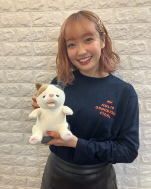 Ayaka Ohashi Instagram - あどりぶグランプリファイナル
ご来場、ご視聴頂きありがとうございました✨

1枚目の猫は楽屋にいてずっと遊んでました🐈
指をハムハムしてくれるので、ハムスターだと思ってました…。

引き続き応援のほど、よろしくお願いします〜(スタッフ)