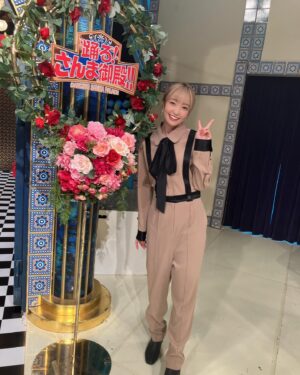 Ayaka Ohashi Instagram - 今夜20時〜放送✨
「踊る！さんま御殿」に出演させていただきます！

各界の仲良し女子軍団が大集合🌈

お時間ある方はぜひご覧下さい！(スタッフ)

#さんま御殿 
#大橋彩香
