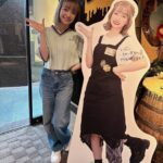 Ayaka Ohashi Instagram - ＜大橋彩香×BEEHOUSE池袋店＞10周年記念コラボカフェに行ってきました！ サインも落書きもたくさんしてありますので、 ぜひ遊びに行ってみてください🦥 6月16日(日)までやってます✨ そして明日は🔥魂のフリーライブツアー🔥4箇所目！ 福岡県　タワレコ福岡パルコ店で13:00〜です！ 〜ツアー情報〜 Ayaka Ohashi AsiaTour「Reflection」 🟠6/8（土）中国　MAO Livehouse上海 ➡︎チケット販売中❗️ 🟢6/30(日) 韓国 ソウル 麻浦アートセンター ➡︎チケット販売中❗️ 🔵7/20(土)大阪　サンケイホールブリーゼ 🟣7/27(土)神奈川　パシフィコ横浜国立大ホール ➡︎プレリザーブ先行受付中❗️ お待ちしております〜(スタッフ) #魂のアヤカ #大橋彩香Reflection #あやかアジアツアー #大橋彩香　#大桥彩香　#오오하시아야카