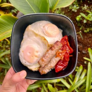 Ayame Tachibana Instagram - Mr. Mukai's homemade tomato kimchi is so delicious that I enjoy it with rice every day.🍅✨His delicate seasoning is addictive.😈❤️‍🔥 @thepickleman808 

向井たんが新しく始めたビジネス✨
キムチ、漬け物専門店🏮🍲
@thepickleman808 

1年間、ずっと家に籠って
キムチの研究をしていた向井たん。

「OHANAの喜ぶ顔が見たくて☺️」

そんな純粋な氣持ちから始まった
キムチ作り。

なんでキムチにしたかというと

「みんなが美味しく健康に過ごして欲しいから。」

老若男女、みんなが食べれて
かつ保存が効く食べ物✨

向井たんの、愛情のこもった
手作りオーガニック・キムチ❤️‍🔥

ちなみに、トマトキムチが
爆ウマかつ、中毒性があります😈🍅✨

発売お楽しみにっ☺️♪

#thepickleman808 
#ピクルマン
#手作りキムチ
#オーガニックキムチ