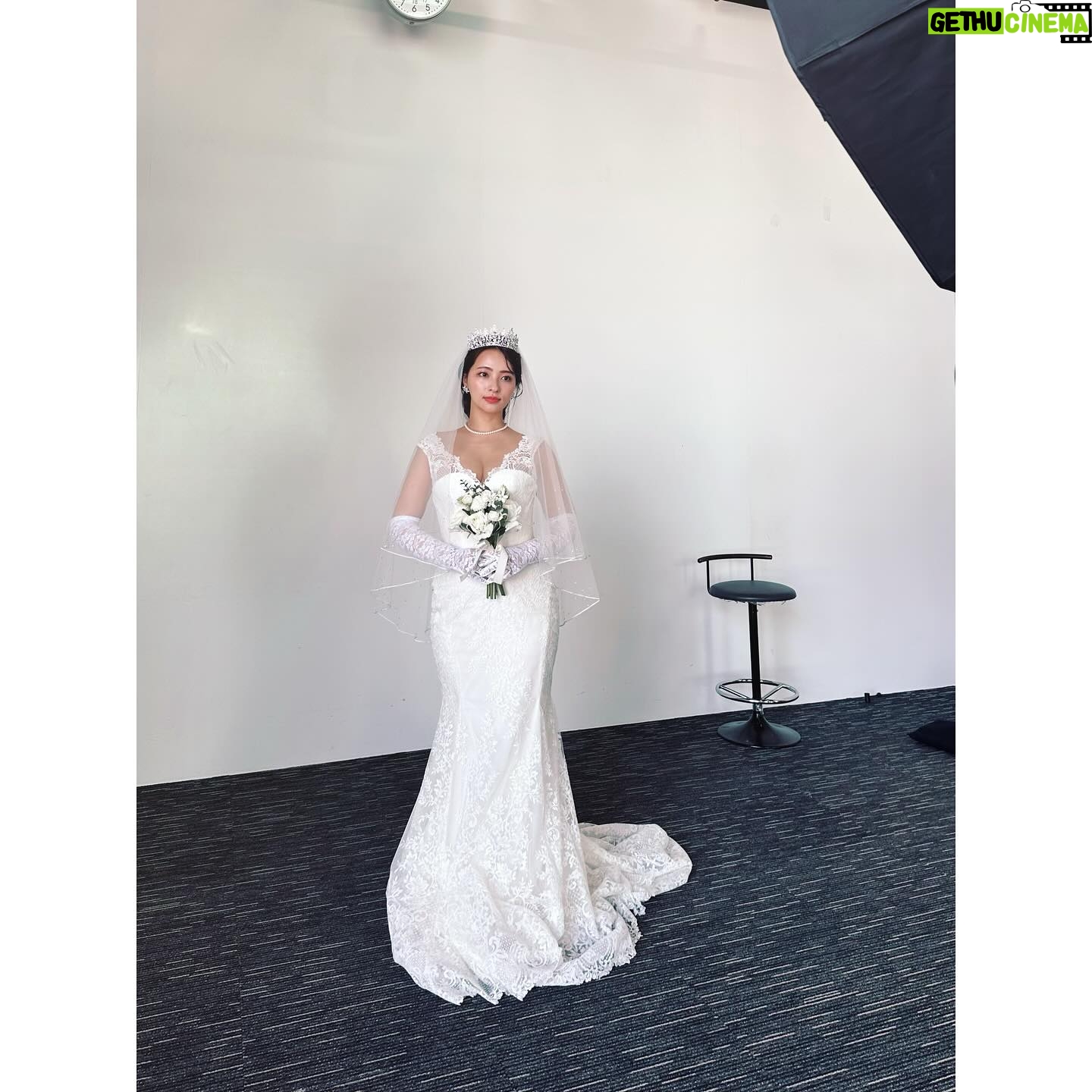 Ayame Misaki - 7.1K Likes - 肝臓を奪われた妻
本日第2話。
オフショット📷
wedding dressも着てすごく幸せだったのに…
北山優香…絶対に許さない。。。😡😡😡🩷
#カン妻