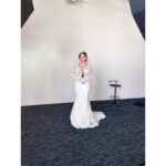 Ayame Misaki Instagram - 肝臓を奪われた妻 本日第2話。 オフショット📷 wedding dressも着てすごく幸せだったのに… 北山優香…絶対に許さない。。。😡😡😡🩷 #カン妻