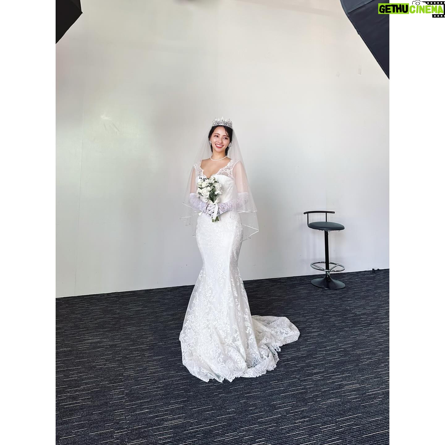 Ayame Misaki - 7.1K Likes - 肝臓を奪われた妻
本日第2話。
オフショット📷
wedding dressも着てすごく幸せだったのに…
北山優香…絶対に許さない。。。😡😡😡🩷
#カン妻
