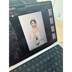 Ayame Misaki Instagram - 肝臓を奪われた妻
本日第2話。

オフショット📷
wedding dressも着てすごく幸せだったのに…
北山優香…絶対に許さない。。。😡😡😡🩷

#カン妻
