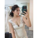 Ayame Misaki Instagram - 肝臓を奪われた妻 本日第2話。 オフショット📷 wedding dressも着てすごく幸せだったのに… 北山優香…絶対に許さない。。。😡😡😡🩷 #カン妻