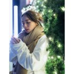 Ayame Misaki Instagram - 暖冬とは言え、夜は少し寒い。 今年はコートを着る機会が少なくて少し淋しいような気もするけど、普段一瞬で過ぎていく秋が長く留まってるようで、それはそれで嬉しいなぁという気持ちもある。 photo by @r.ph0923 #ポートレート #portrait #ポートレート撮影 #photo #photography #photooftheday #photographylovers #photogram #followforfollowback #followers #follow #followmeto
