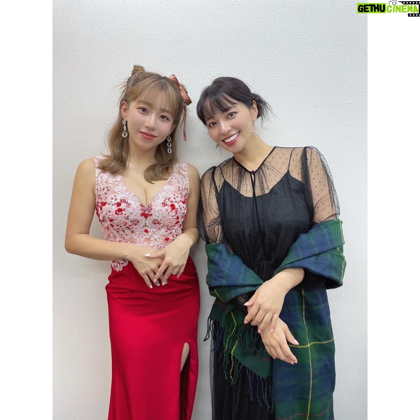 Ayame Misaki - 9.6K Likes - 明日8日放送のてんパイクイーン9👑👸
準決勝対決。決勝卓に残るのはだれだ!?
日野麻衣さん(1位通過)と水崎綾女(2位通過…ぐぬぬ)ぱちり。
もろもろ諸事情があり(笑)
ひのまい、百川さん、、、そしてトータルテンボスの大村さんと打つことに。歴代初の男子👨🎓どうなることやら。
みーてーね!