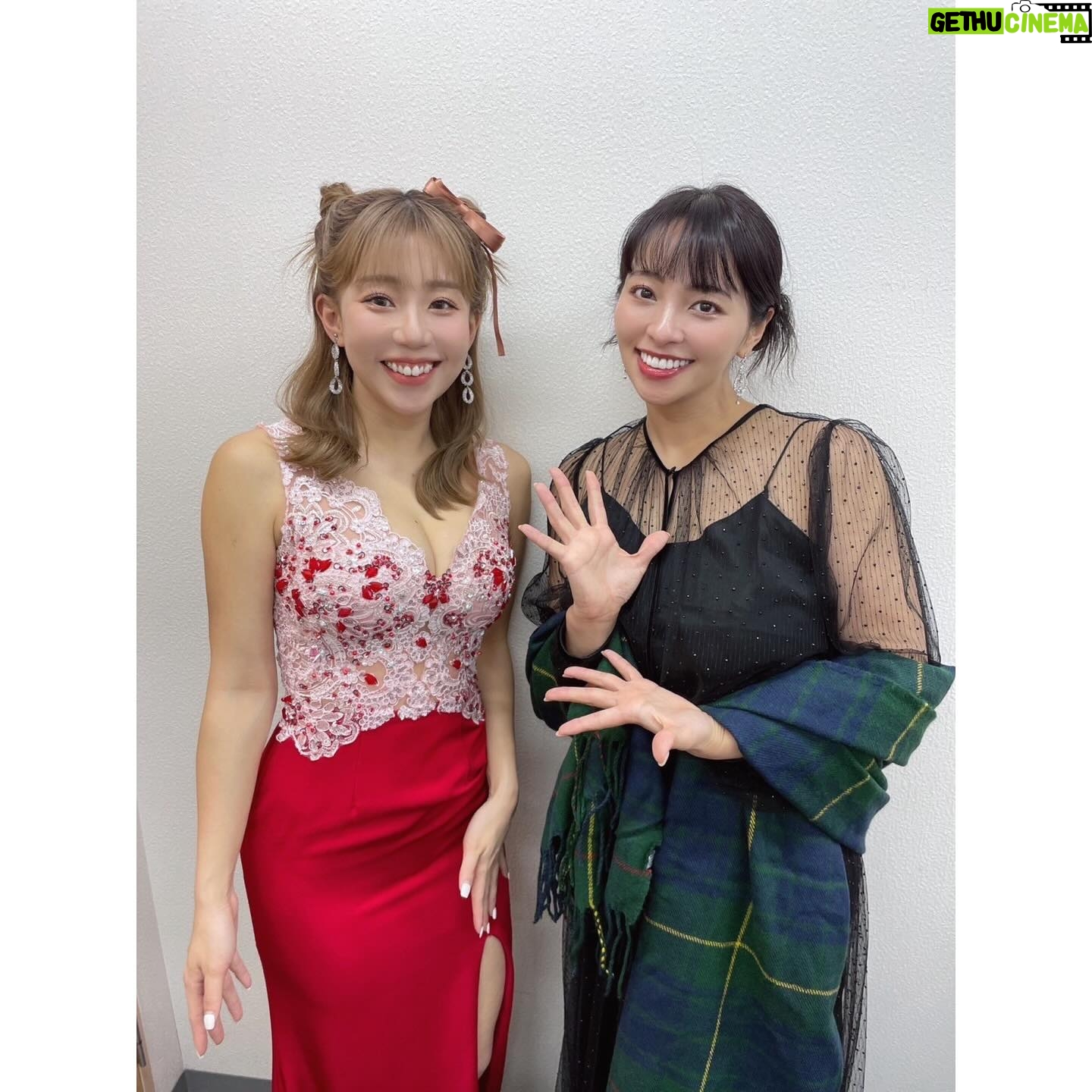 Ayame Misaki - 9.6K Likes - 明日8日放送のてんパイクイーン9👑👸
準決勝対決。決勝卓に残るのはだれだ!?
日野麻衣さん(1位通過)と水崎綾女(2位通過…ぐぬぬ)ぱちり。
もろもろ諸事情があり(笑)
ひのまい、百川さん、、、そしてトータルテンボスの大村さんと打つことに。歴代初の男子👨🎓どうなることやら。
みーてーね!