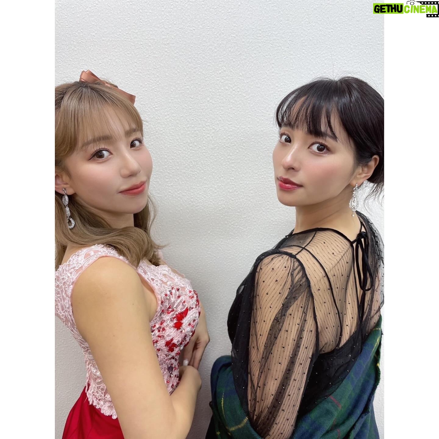 Ayame Misaki - 9.6K Likes - 明日8日放送のてんパイクイーン9👑👸
準決勝対決。決勝卓に残るのはだれだ!?
日野麻衣さん(1位通過)と水崎綾女(2位通過…ぐぬぬ)ぱちり。
もろもろ諸事情があり(笑)
ひのまい、百川さん、、、そしてトータルテンボスの大村さんと打つことに。歴代初の男子👨🎓どうなることやら。
みーてーね!
