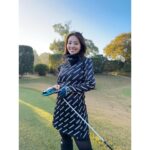 Ayame Misaki Instagram - 久しぶりのゴルフコンペ⛳️🏌️‍♀️ スコアは102で8.9叩いたりしてしまったけど200yard超えのドラコンチャンスが2回もあって、嬉しかった〜🤍 今年は3回？しかゴルフ行けなかったからもう少し行きたいなぁ。 tangramからワンピース出たから即Get!!中に同じ柄のインナー着てるよん。クラブはテーラーメイドのSIM2maxDを使ってます。 👗 @tangram_tokyo 🏌️‍♀️ @taylormade_golf_japan #golf #golfr #golf初心者 #🔰 #ゴルフ #ごるふ女子 #🏌️‍♀️ #⛳️ #ゴルフコンペ