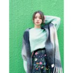 Ayame Misaki Instagram - Miss Green day💚💚💚 今日はとっても寒かったぁ。 何枚目がすき？ 📷 @r.ph0923 👚 @noisemaker_jpn 🧣 @noisemaker.ceo.designer #ootd #fashion #ootdfashion #camera #photo #photography #photooftheday #photographer #しふく#私服