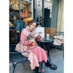 Ayame Misaki Instagram - photo by @fuminasuzuki @fuminasuzuki75 まろたんとふみなとカフェたいむ。 数年前に購入したピンクトレンチコートが可愛すぎる。 もう閉店してしまった、、、涙。 #dog #dogsofinstagram #doginstagram #cafe #cafetime #かふぇ #カフェタイム #デート