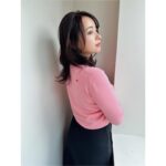 Ayame Misaki Instagram - おぴんくday🩷🩷🩷 ✂︎ @meg_kodama ✂︎ @littleharajuku 👚 @doublestandard_official #meg_arrange #hair #ヘアサロン #原宿 #美容院 美容室 #ダブルスタンダード #doublestandard #私服 #🩷 #pink