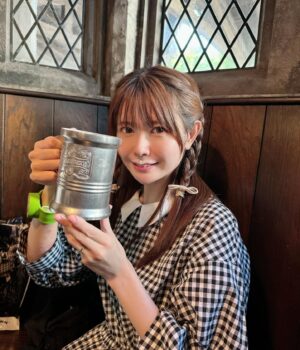 Ayana Taketatsu Instagram - 家族でUSJに行ってきました☺️
ずっと行ってみたかったニンテンドーワールド！
そして飲んだことなかったバタービール初めて飲んでみました🍺
すごく美味しい！！

短い時間でしたが充実した時間を過ごせました✨

ゾンビはすごく怖かったです🧟🧟‍♀️笑