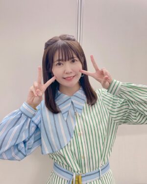 Ayana Taketatsu Instagram - AJ1日目の時の！
「久保さんは僕を許さない」
「カノジョも彼女」
ステージに出演しました✨

髪伸びてきたけど切ろうか伸ばそうか悩んでいる…！