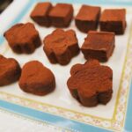 Ayana Taketatsu Instagram - 今年はアールグレイとオレンジの生チョコ🍊☕️🍫 型抜きするの大変だったので結局ほとんど切っただけ…笑 日付変わってしまったけど ハッピーバレンタイン！