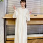 Ayana Taketatsu Instagram - 本日のお衣装。 白ワンピ！ 大きな襟が、アンリっぽい☺️ #あやちの衣装 #PAMEOPOSE #勇者が死んだ！