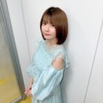 Ayana Taketatsu Instagram - さいきんのわたし。 この衣装ふわふわひらんひらんで可愛かったです。 髪はまだちょっと長めの時☺️ 1年以上ダイエットしておりますが、なかなかあと3キロが落ちません。 あまり痩せすぎると心配されちゃうのでほどほどに、と思っているのですがやっぱり1番痩せてた時は身体が軽かったし心も身体も元気でした。 自分の好きな自分でいることが1番自信に繋がるなぁと感じています。 と言っても、ストイックなダイエットはもう出来ないなぁと思っているので無理なくゆるゆる続けていくつもりです🙌 （4月のイベント近くなったら追い込みかけるかも！笑）