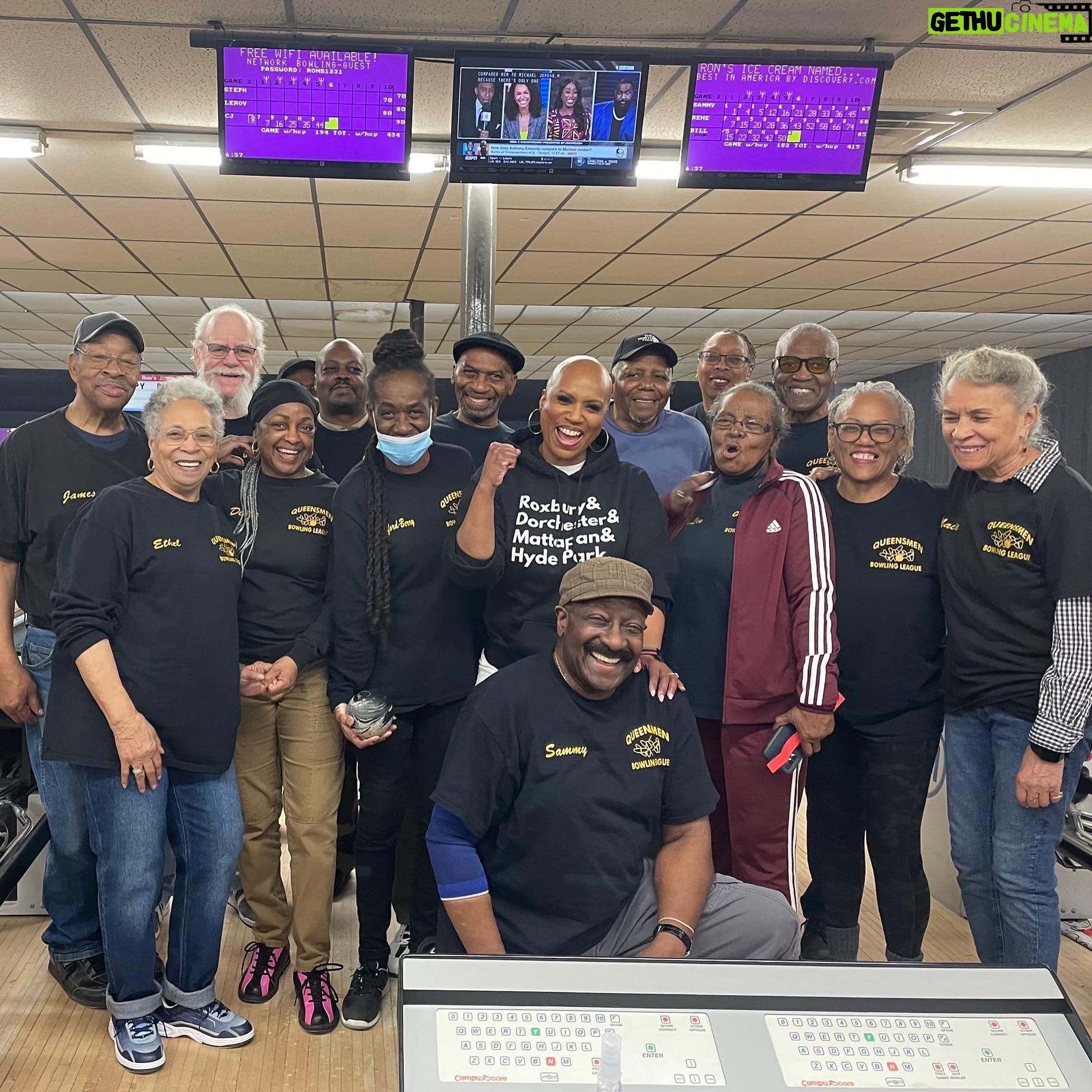 Ayanna Pressley Instagram - Ran into the Queensmen Bowling League — a league that’s been going strong for 50 years — at Ron’s Ice Cream & Bowling Alley this weekend. Y’all are living Black history!!! Thank you for sharing your time & your stories with me 🖤