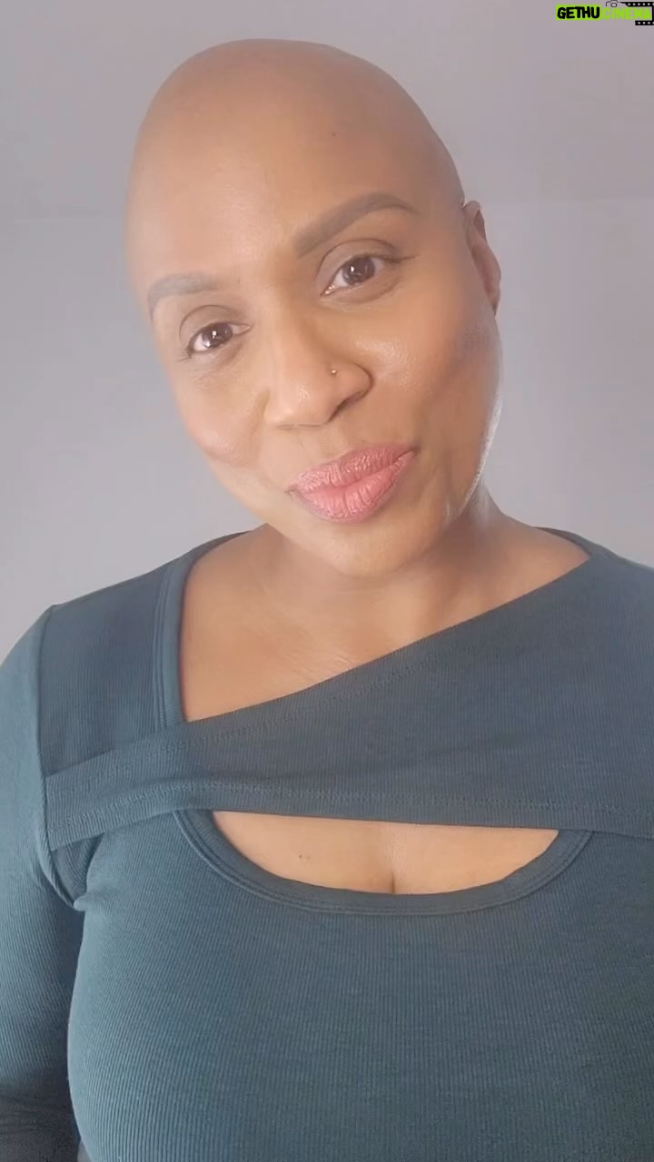 Ayanna Pressley - 1.9K Likes - In celebration of National Poetry Month, Congresswoman Ayanna Pressley (@ayannapressley) reads āTo Be of Useā by Marge Piercy.
š¤ Congresswoman Ayanna Pressley is an activist, a legislator, a survivor, and the first woman of color to be elected to Congress from the Commonwealth of Massachusetts. Throughout her career, Congresswoman Pressley has fought to ensure that those closest to the pain are closest to the power - driving and informing policymaking. In Congress, she has been a champion for justice and healing: reproductive justice, justice for immigrants, consumer justice, justice for seniors, justice for workers, justice for survivors of sexual violence, justice for formerly and currently incarcerated individuals, and healing for those who have experienced trauma. She has also turned her experience living with alopecia into action, becoming a leading voice fighting to raise awareness and support for the alopecia community across the nation.
Congresswoman Pressley currently serves on the House Committee on Oversight and Reform and the House Committee on Financial Services. Prior to being elected to Congress, she served on the Boston City Council for eight years, and was the first woman of color elected to the council in its 100-year history.