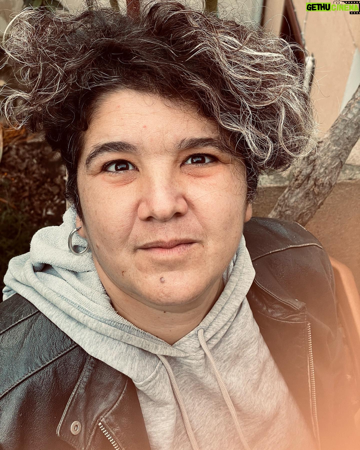 Ayça Damgacı - 2.4K Likes - #autoportrait