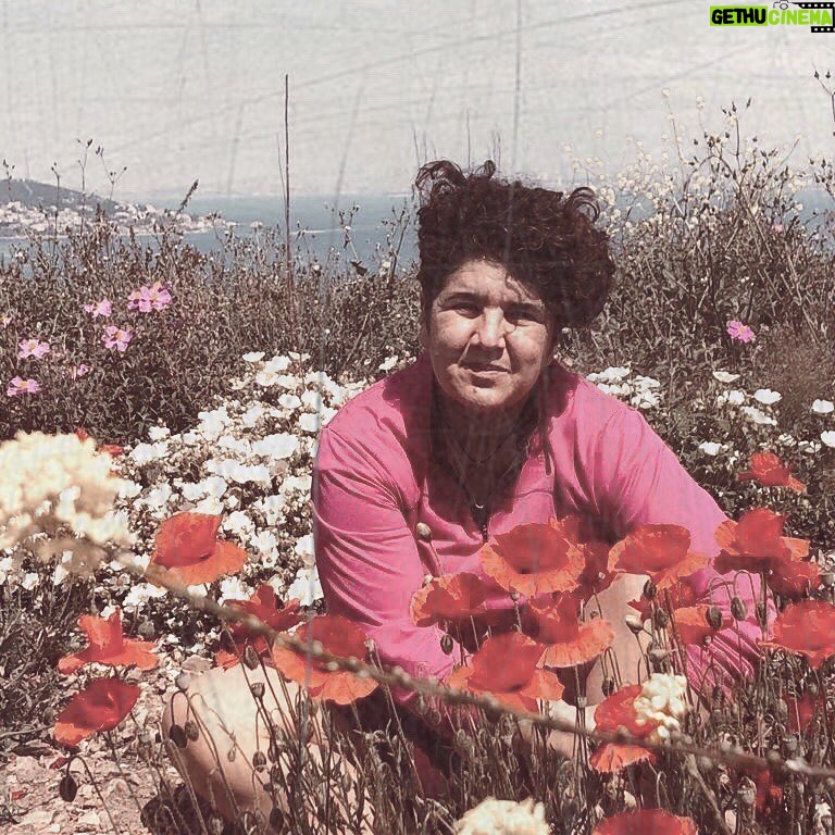Ayça Damgacı - 2K Likes - Bu da benim 20’lerime #challenge olsun... foto credit; my teenage love @tumay_goktepe