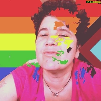 Ayça Damgacı - 2.2K Likes - #benneredeyim #benburadayım #onuryürüyüşüm #pride🌈 #pride ##pridemonth2020 #pridemonth