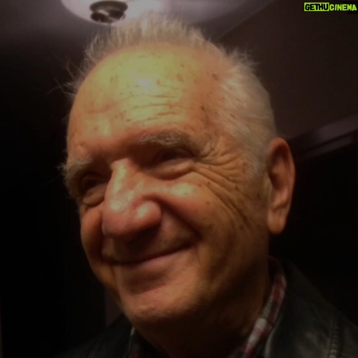 Ayça Damgacı - 1.1K Likes - GoodbyeDaddy ismetaki Kalo pedaki rest in peace, ruhun şâd olsun 🧡❤️💜🖤