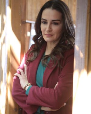 Ayça İnci Instagram - Şimdi ne yapacaksın?  #sevilayyalçın 🙈🙉🙊 
🙃😉✌🏻 

📸 @oguzhanhasdemir 

@uckizkardestvdizisi @kanald @surecfilm @iincigundogdu