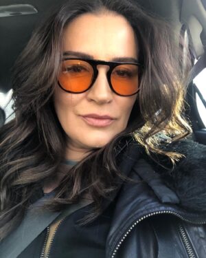 Ayça İnci Instagram - 🖤❤️
