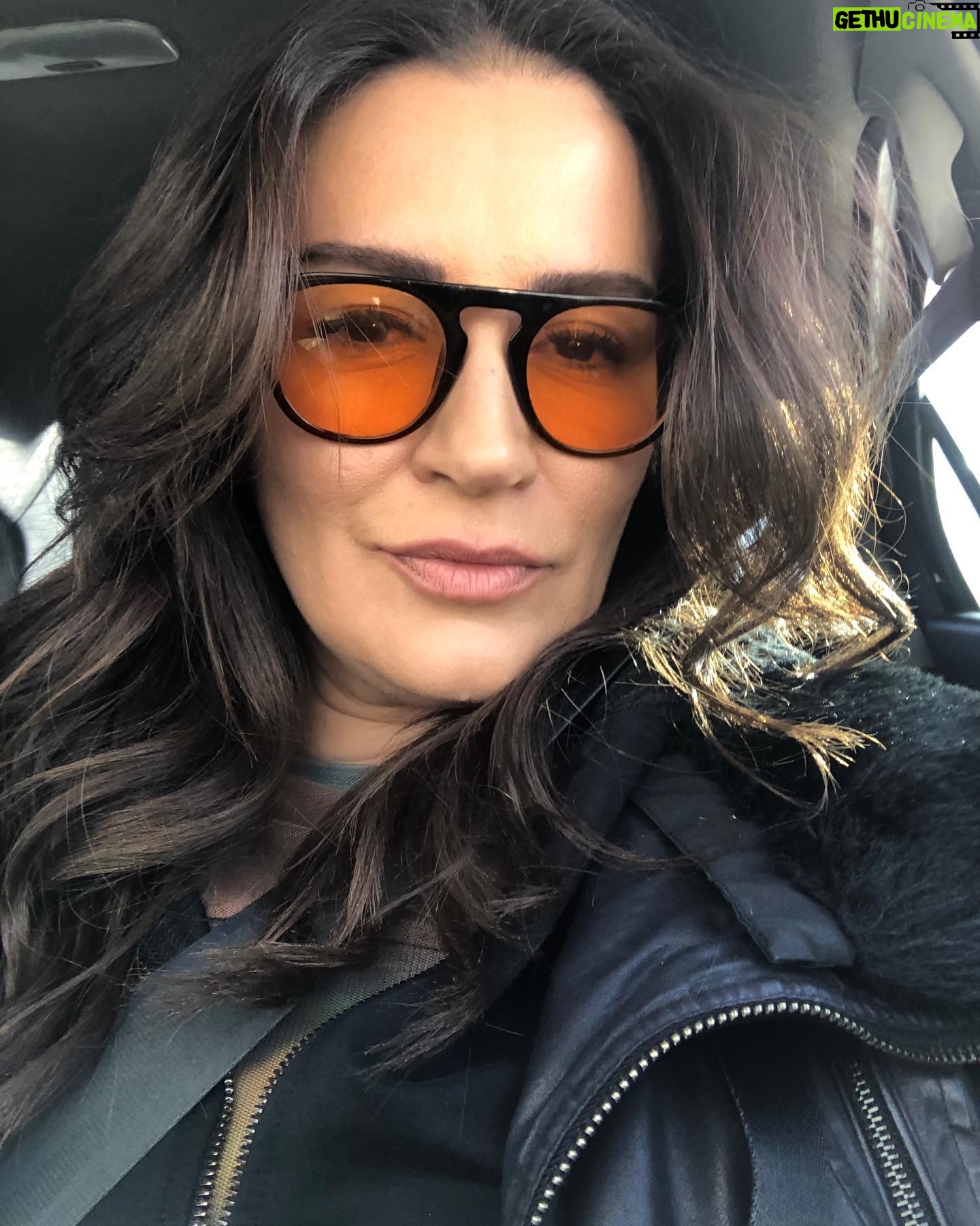 Ayça İnci - 1K Likes - 🖤❤️