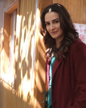 Ayça İnci Instagram - Şimdi ne yapacaksın?  #sevilayyalçın 🙈🙉🙊 
🙃😉✌🏻 

📸 @oguzhanhasdemir 

@uckizkardestvdizisi @kanald @surecfilm @iincigundogdu