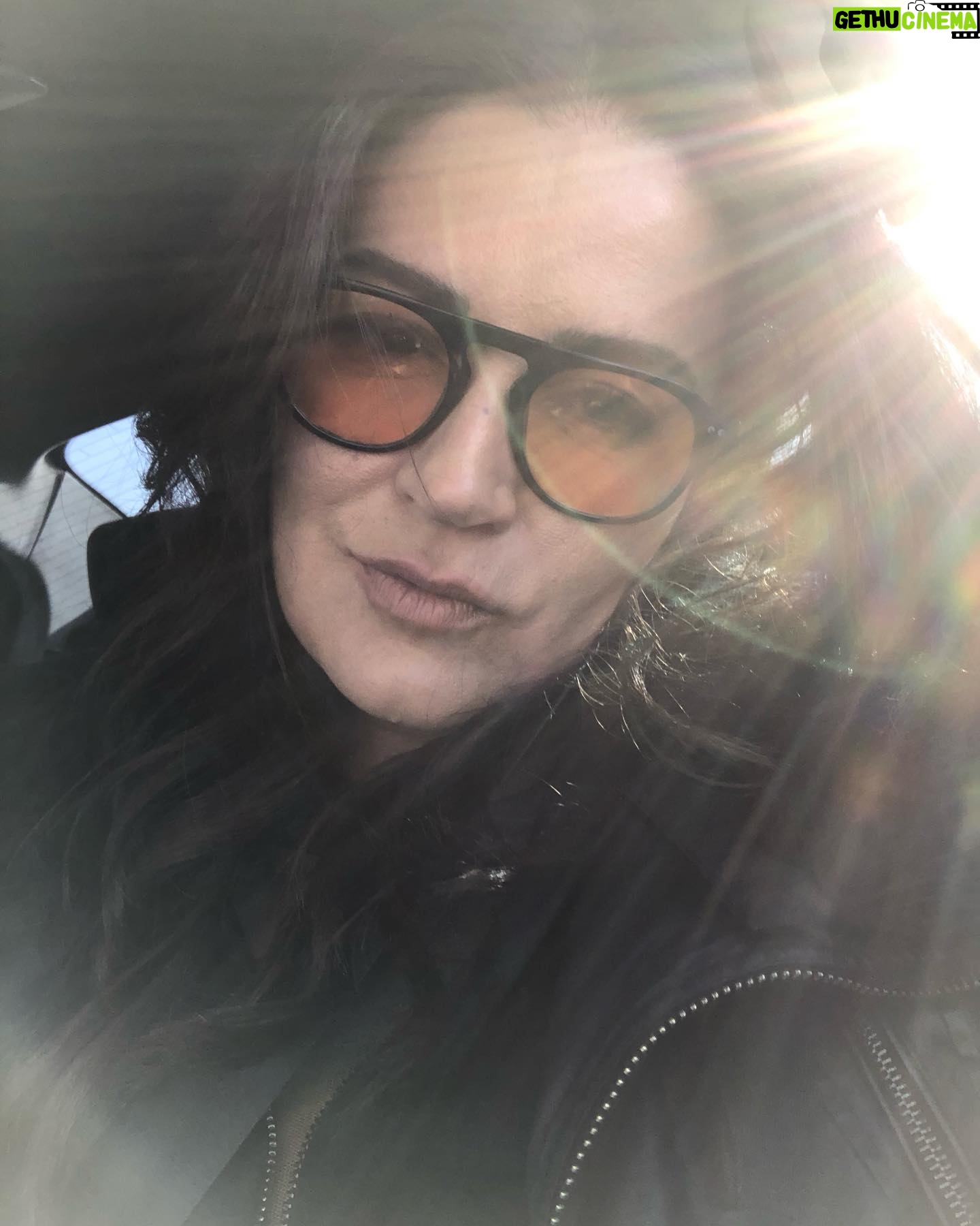 Ayça İnci - 1K Likes - 🖤❤️
