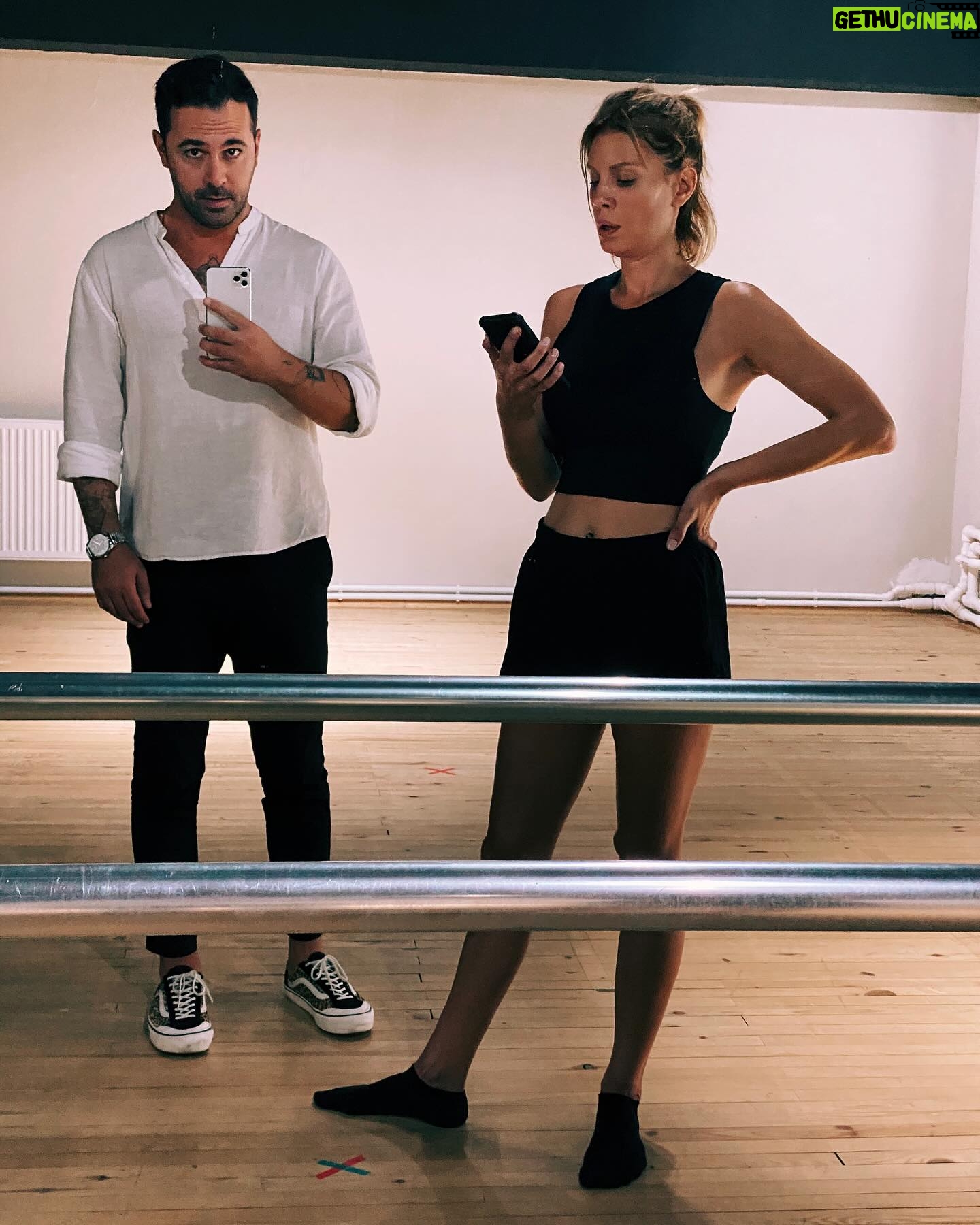 Ayça Varlıer - 1.6K Likes - Happy birthday partner in crime! 🥂 Love you so much! ❤️