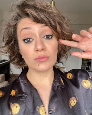 Aycan Koptur Instagram - Bir gün makyaj yapıp evden çıkmamıştık. Yazık olmuş..
.
@fekubra 🦥