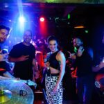 Aycan Koptur Instagram - ERASMUS 2022! Biz ne yaşadık böyle? Bu kadar eğlenilir mi? Geceden çıkamıyoruz! @yolo.enter Yine inanılmaz bir party yaptı 🫠 çıktığımız en güzel sahnelerden biriydi 🥹! Çok mutluyuz, hemen tekrarlansın 🫶🏼. . Gecenin mimarı @melisisiten 💘. Benim mimarım @fekubra ❤️‍🔥. Star parçalarım @flawwomen 🤍. Ekip arkadaşlarım @deniz_kunay @canberkcebecioglu @firat_pakyurek @obuzgokhan_ 💚💛🧡💙. Bu güzel fotoğraflar @alco.jpeg 💕.