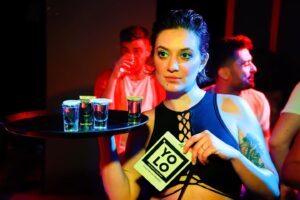 Aycan Koptur Instagram - ERASMUS 2022!
Biz ne yaşadık böyle?
Bu kadar eğlenilir mi?
Geceden çıkamıyoruz!

@yolo.enter Yine inanılmaz bir party yaptı 🫠 çıktığımız en güzel sahnelerden biriydi 🥹! Çok mutluyuz, hemen tekrarlansın 🫶🏼.
.
Gecenin mimarı @melisisiten 💘.
Benim mimarım @fekubra ❤️‍🔥.
Star parçalarım @flawwomen 🤍.
Ekip arkadaşlarım @deniz_kunay @canberkcebecioglu @firat_pakyurek @obuzgokhan_ 💚💛🧡💙.
Bu güzel fotoğraflar @alco.jpeg 💕.