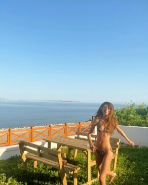 Aydan Taş Instagram - #atsonfotoyufava 🌙 Buralar hep benim havalar 👀 🌼