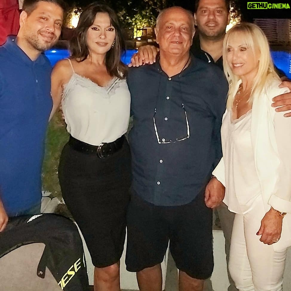 Aydan Şener - 10K Likes - Çook sevdiklerim..❤Mutlu yıllarr canım #nevin sayhan 👏👏❣#mehmet sayhan @serdarsayhan @cengizsayhan @mervekotilll @seminseyrekoglu @ferahsayhan @selin.ozaslan