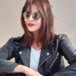 Aydan Şener Instagram – Her zaman eğer kadınlar yönetseydi dünya çok daha şiddetsiz,savaşsız,yaşanılır bir yer olurdu diye düşünürüm..Kadınların hayatın her alanında daha çok var olacağı,asla hiçbir şekilde şiddet görmeyeceği bir dünya dileğimle tüm kadınlara kucak dolusu sevgiler..❤ #8martdünyakadınlargünü