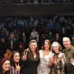 Aydan Şener Instagram – Muhteşem Adapazarı seyirciyle selfi..🙋‍♀️ #çamlïcanın üç gülü 💞❣🙏@damlacercisoglu @ecmelis @anilyulek @isikselin @kubrayesilayy @efeyesilay @kahramansivri