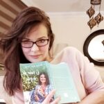 Aydan Şener Instagram - Binnaz'ım kalemine,yüreğine sağlık..Su gibi aktı..Bitti diye üzüldüm..❣ @binnazavci #o kadar da değil..🤷‍♀️❤
