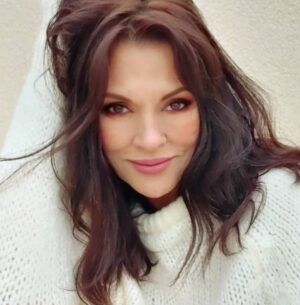 Aydan Şener Instagram - Mutlu,umutlu,huzurlu bir hafta sonu dilerim..🙋‍♀️❣💞